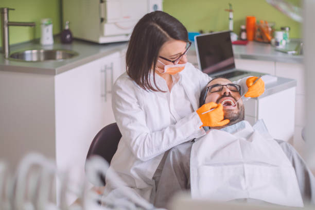 Best Weekend Emergency Dental Services in Ddanelle, AR